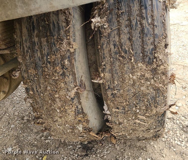 image for item DS7270 1979 GMC Brigadier dump truck