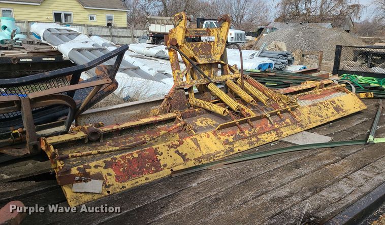 image for item DS7270 1979 GMC Brigadier dump truck