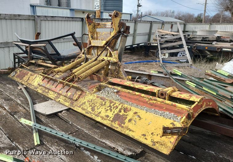 image for item DS7270 1979 GMC Brigadier dump truck