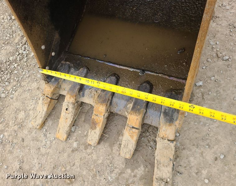 image for item DS7272 2004 Takeuchi  TB145 mini excavator