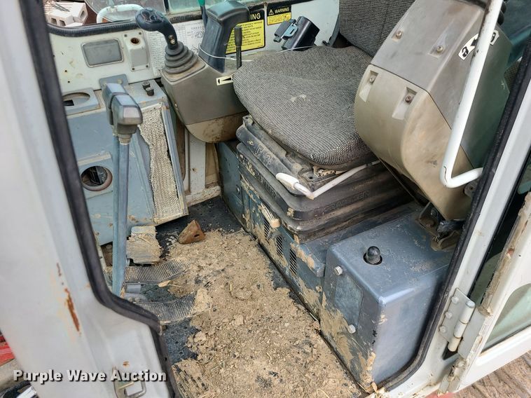 image for item DS7272 2004 Takeuchi  TB145 mini excavator