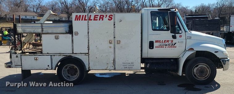 image for item DS7284 2006 International 4300 utility / service truck