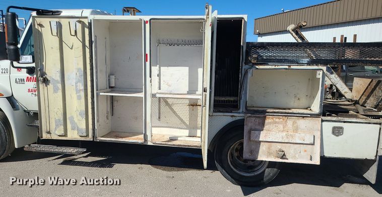 image for item DS7284 2006 International 4300 utility / service truck