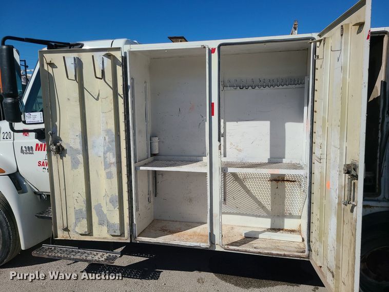 image for item DS7284 2006 International 4300 utility / service truck