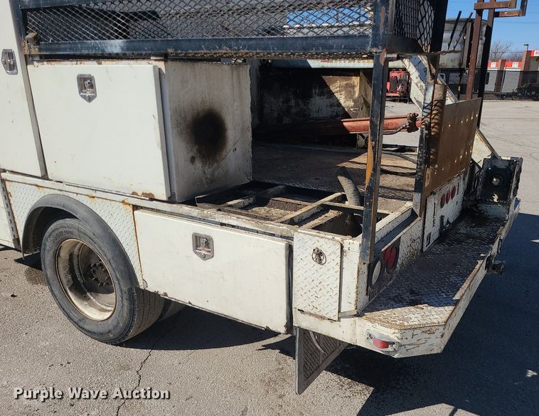 image for item DS7284 2006 International 4300 utility / service truck