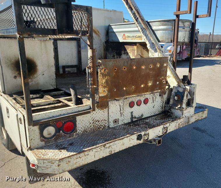 image for item DS7284 2006 International 4300 utility / service truck