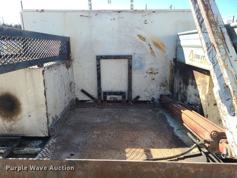 image for item DS7284 2006 International 4300 utility / service truck