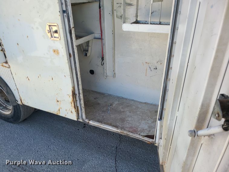 image for item DS7284 2006 International 4300 utility / service truck