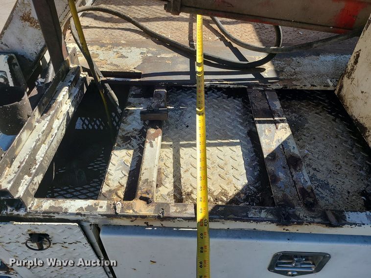 image for item DS7284 2006 International 4300 utility / service truck