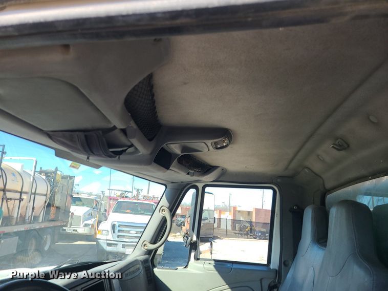 image for item DS7284 2006 International 4300 utility / service truck