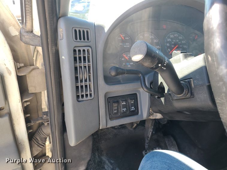 image for item DS7284 2006 International 4300 utility / service truck