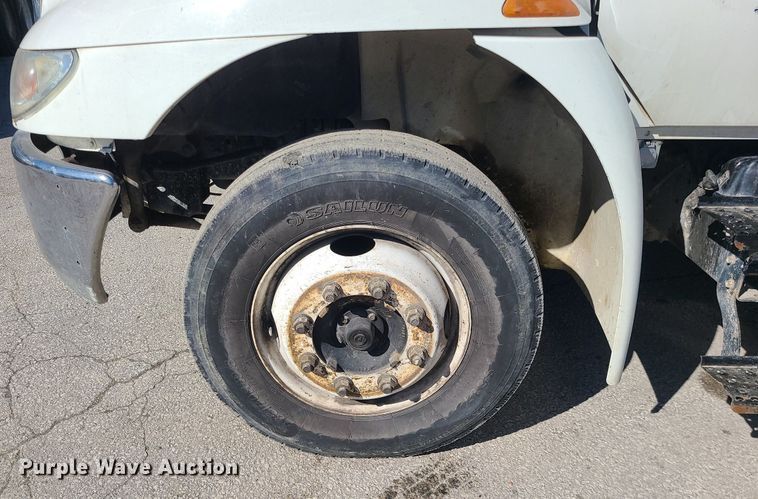 image for item DS7284 2006 International 4300 utility / service truck