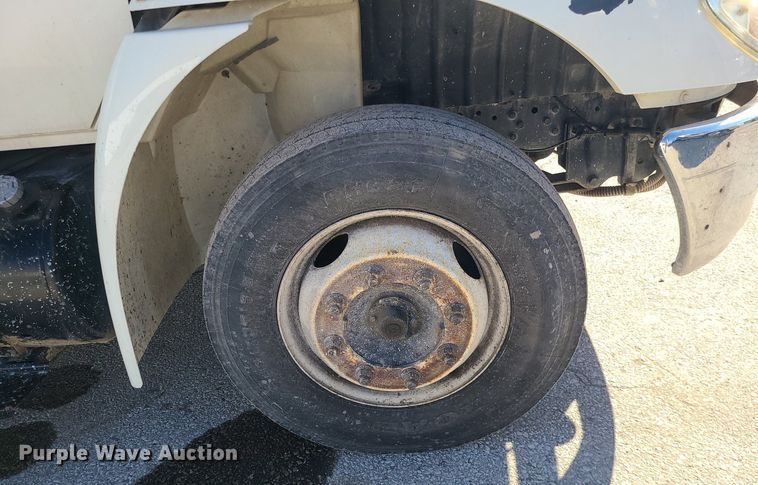 image for item DS7284 2006 International 4300 utility / service truck