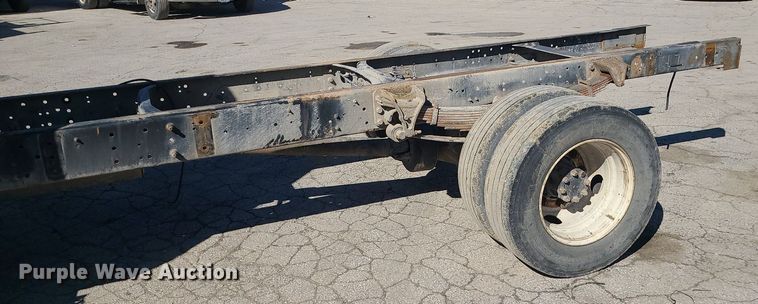 image for item DS7285 2007 International 4300 truck cab and chassis