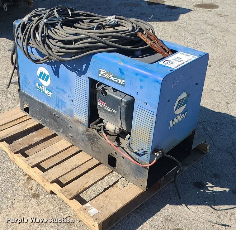 image for item DS7288 Miller Bobcat 225NT welder/generator