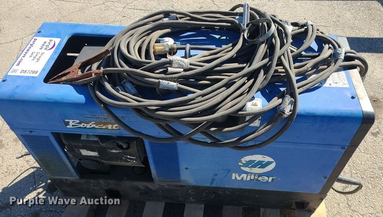 image for item DS7288 Miller Bobcat 225NT welder/generator