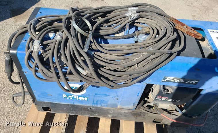 image for item DS7288 Miller Bobcat 225NT welder/generator