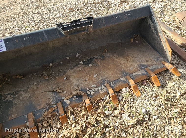 image for item DS7295 2020 Paladin skid steer bucket