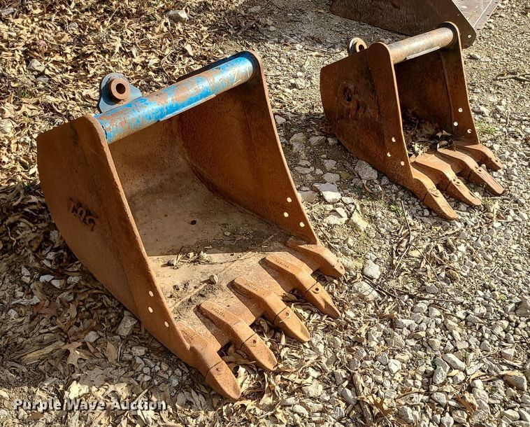 image for item DS7298 (2) excavator buckets