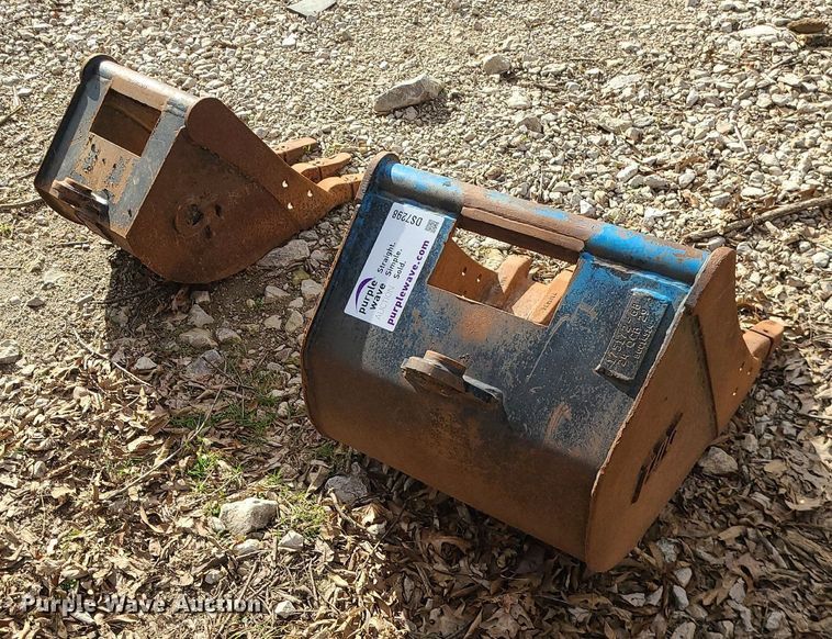 image for item DS7298 (2) excavator buckets