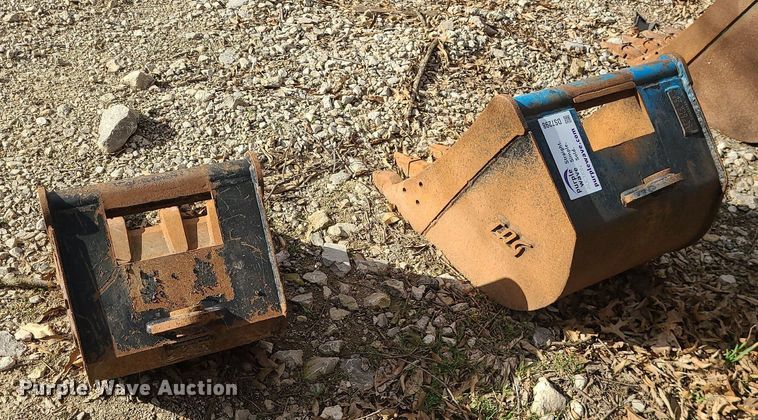 image for item DS7298 (2) excavator buckets