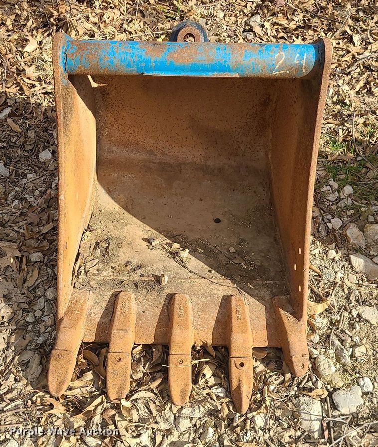 image for item DS7298 (2) excavator buckets