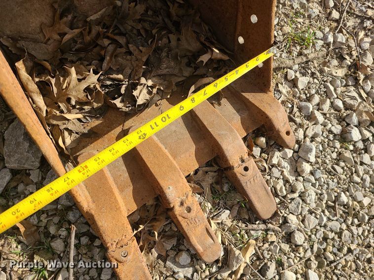 image for item DS7298 (2) excavator buckets