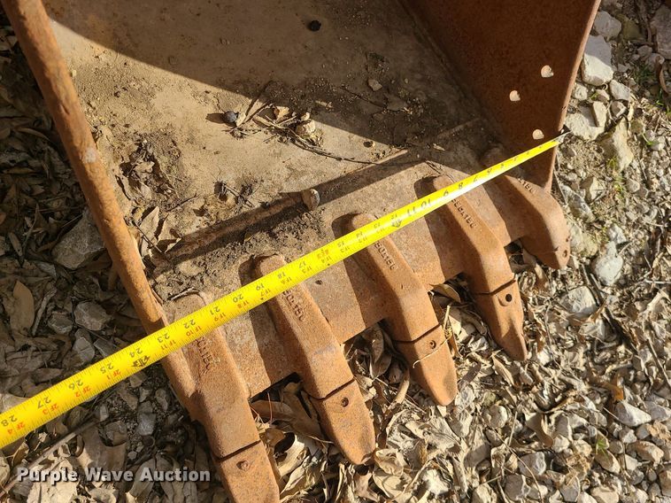 image for item DS7298 (2) excavator buckets