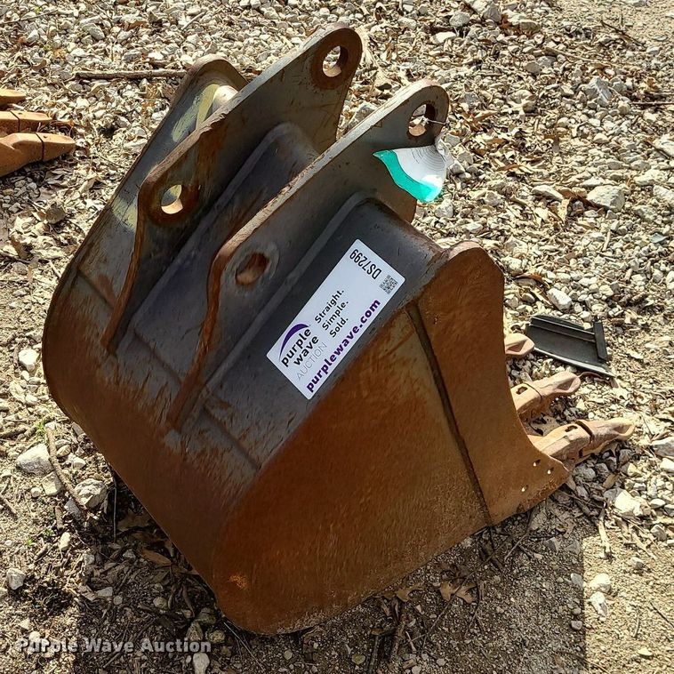 image for item DS7299 Excavator bucket