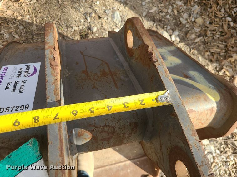 image for item DS7299 Excavator bucket