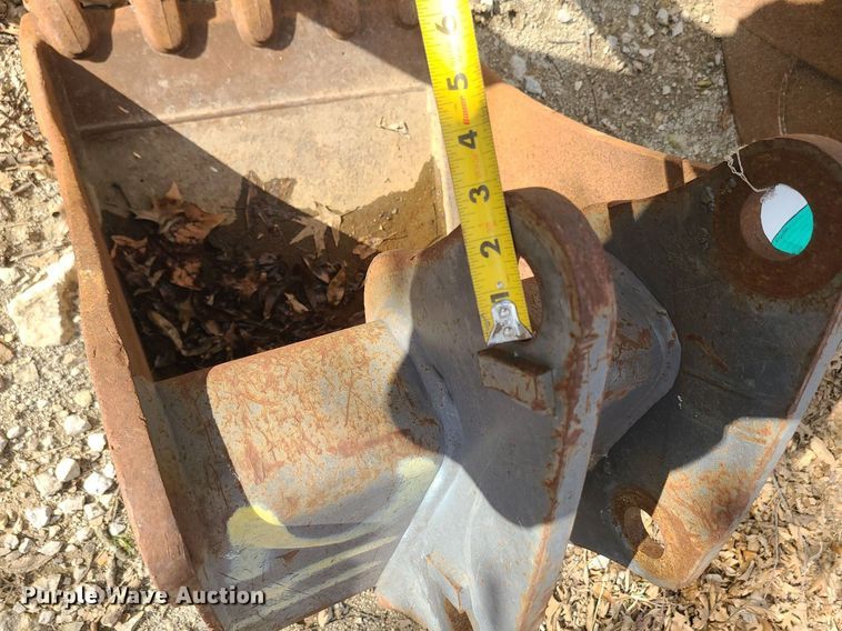 image for item DS7299 Excavator bucket