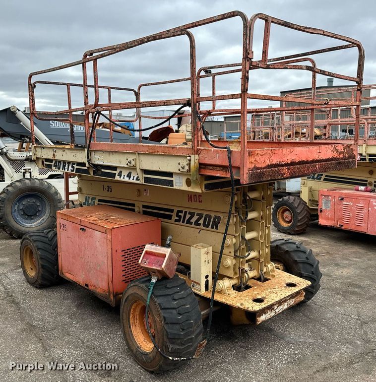 image for item DV9807 1997 JLG 40RTS scissor lift