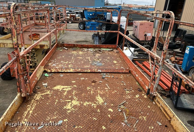 image for item DV9807 1997 JLG 40RTS scissor lift