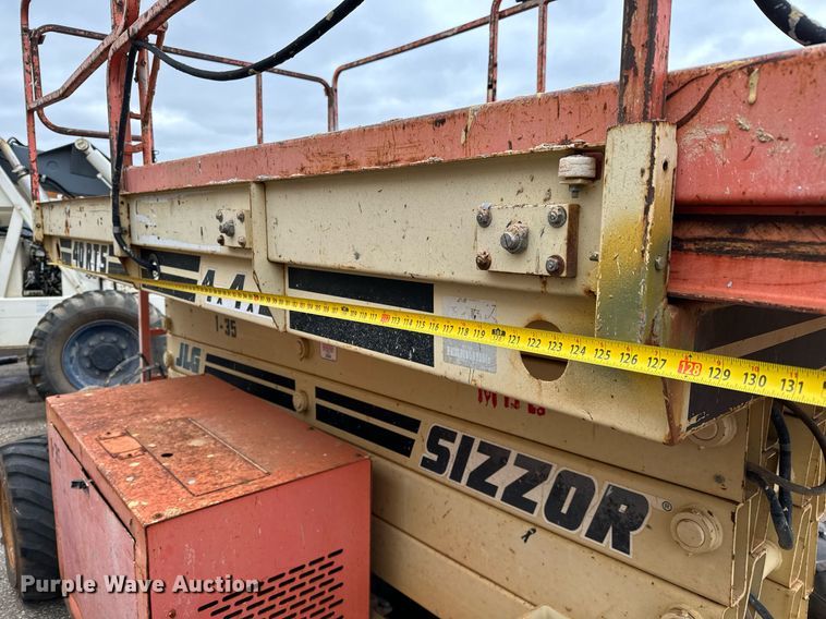 image for item DV9807 1997 JLG 40RTS scissor lift