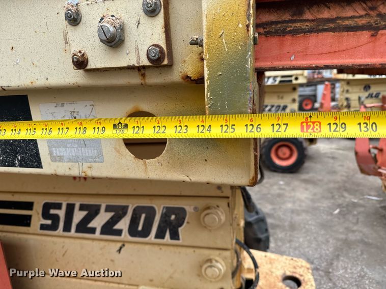 image for item DV9807 1997 JLG 40RTS scissor lift