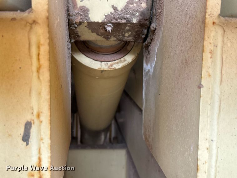 image for item DV9807 1997 JLG 40RTS scissor lift