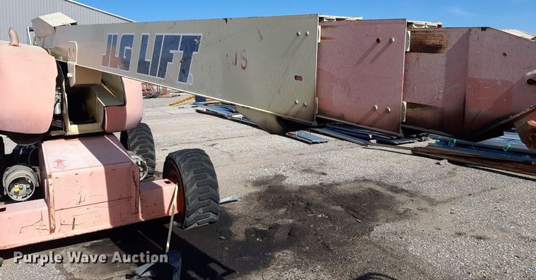 image for item DV9810 JLG 600S boom lift