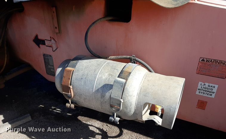 image for item DV9810 JLG 600S boom lift