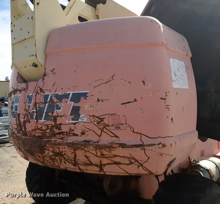 image for item DV9810 JLG 600S boom lift