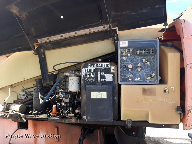 image for item DV9810 JLG 600S boom lift