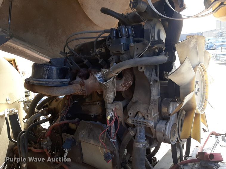 image for item DV9810 JLG 600S boom lift