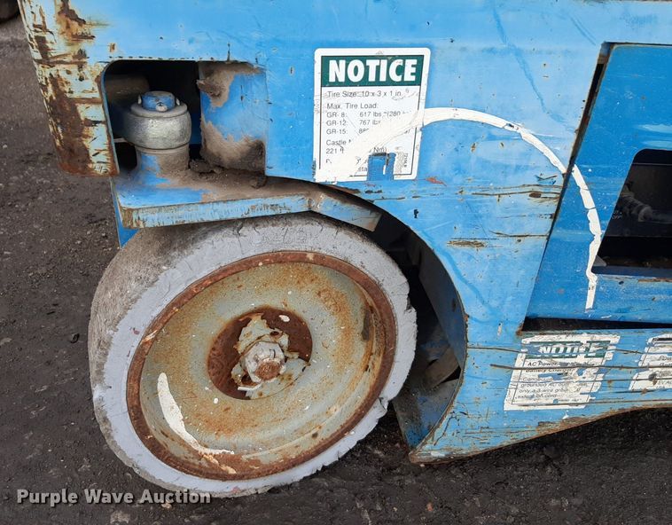 image for item DV9811 (3) Genie Runabout vertical lifts