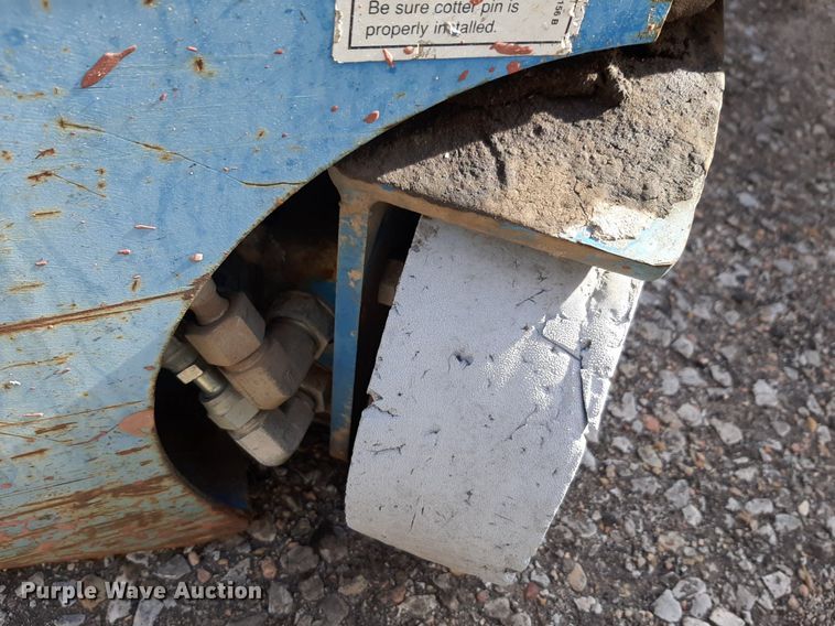 image for item DV9811 (3) Genie Runabout vertical lifts