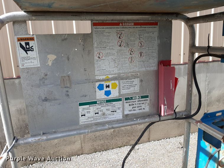 image for item DV9811 (3) Genie Runabout vertical lifts