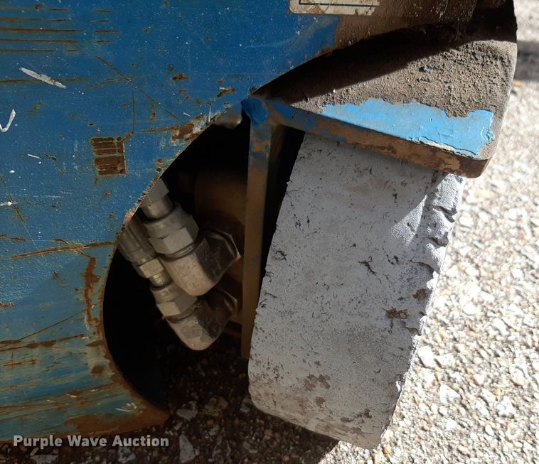 image for item DV9811 (3) Genie Runabout vertical lifts