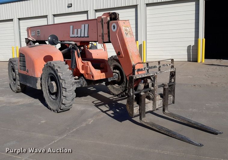 image for item DV9813 Lull 944E-42 telehandler