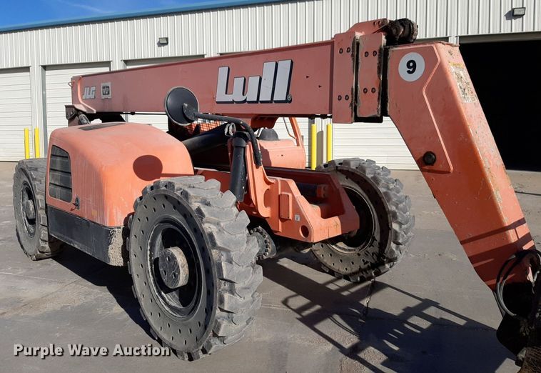 image for item DV9813 Lull 944E-42 telehandler