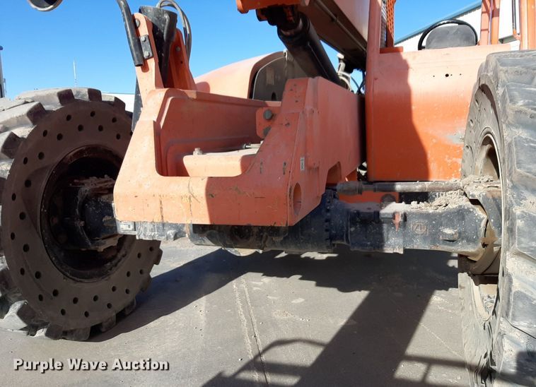 image for item DV9813 Lull 944E-42 telehandler