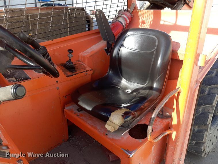 image for item DV9813 Lull 944E-42 telehandler