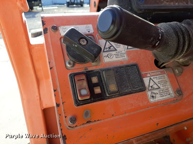 image for item DV9813 Lull 944E-42 telehandler